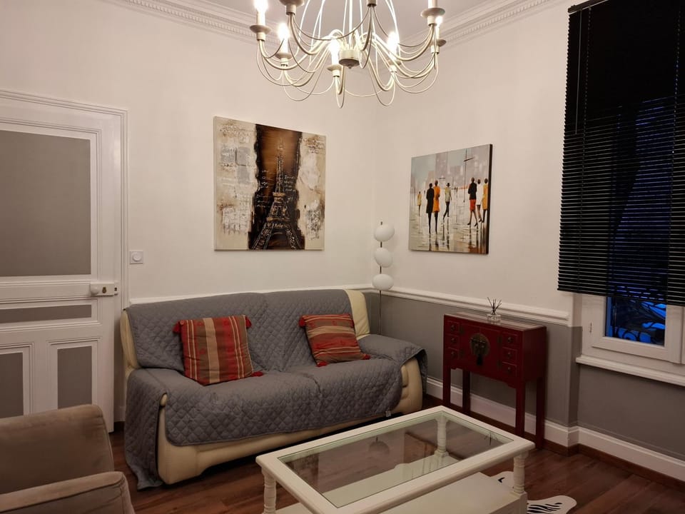Communal lounge/ TV room, Living room