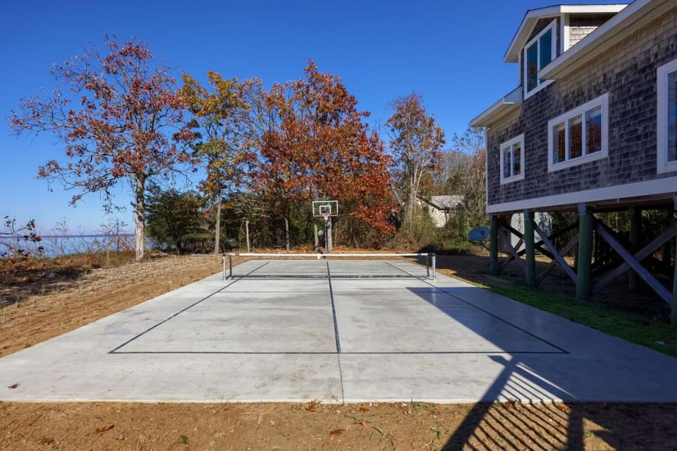 Bamboo Sands Villa and Captains Lookout House in Maryland