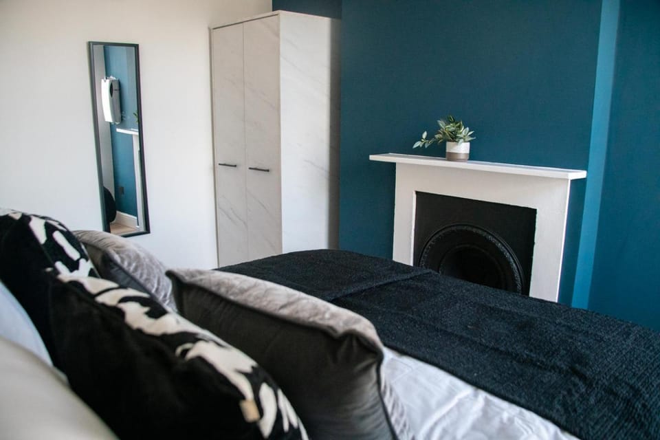 Bed, Bedroom, wardrobe