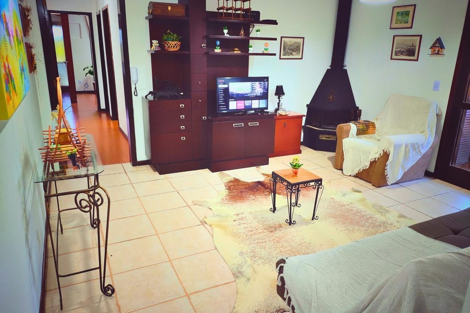 Communal lounge/ TV room, TV and multimedia, Living room, fireplace