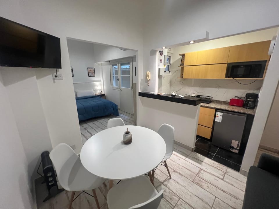 TV and multimedia, Living room, Photo of the whole room, Dining area