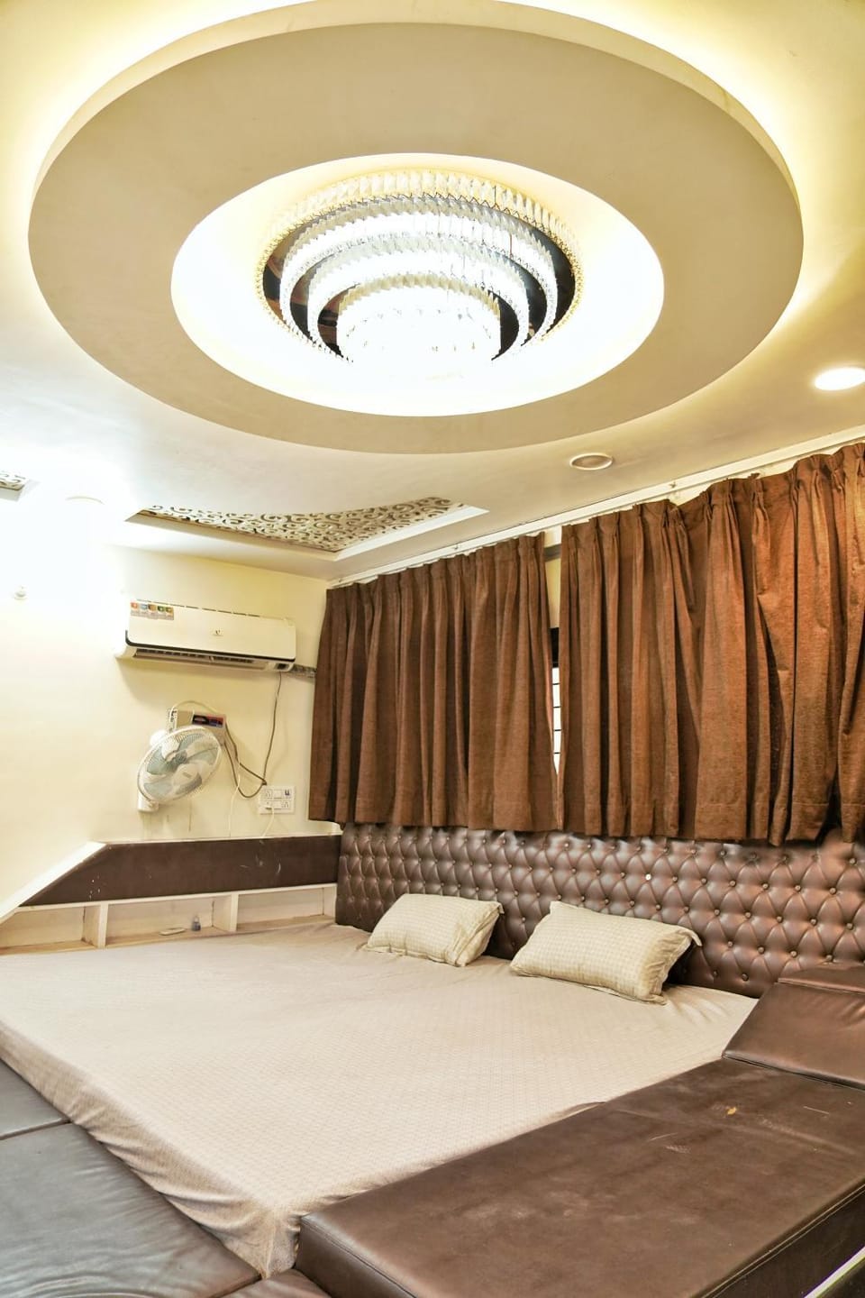 Bed, Bedroom, air conditioner