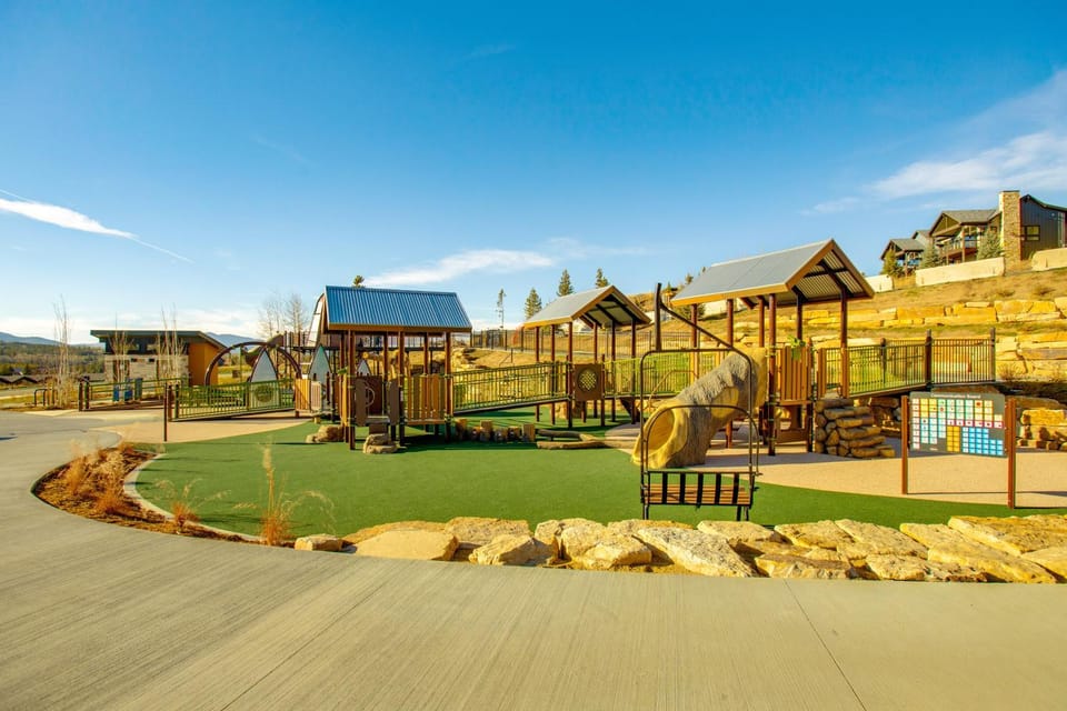 < 5 Mi to Winter Park: Family Base Camp w/ Hot Tub House in Fraser