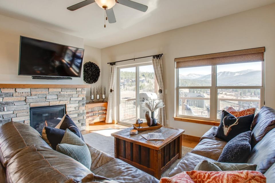 < 5 Mi to Winter Park: Family Base Camp w/ Hot Tub House in Fraser
