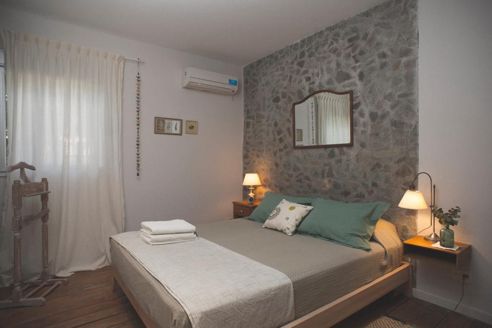 Bed, Photo of the whole room, Bedroom, air conditioner