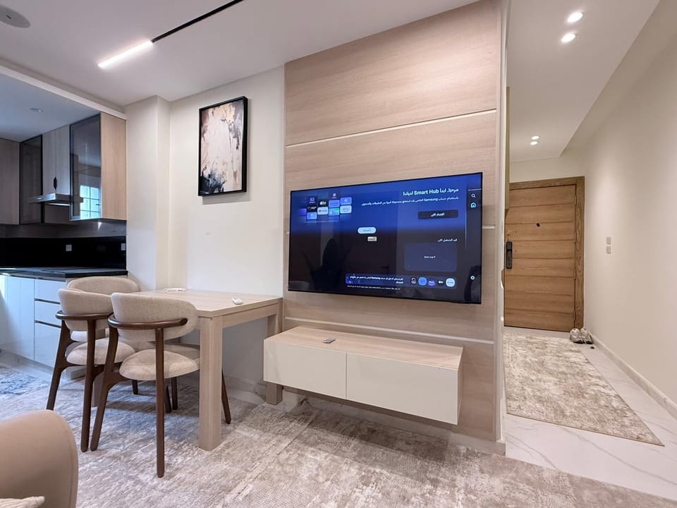 TV and multimedia, Dining area