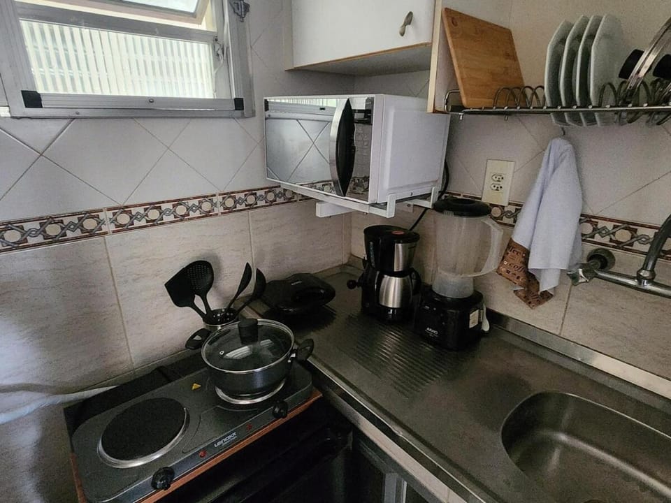 Sala e quarto a 1 quadra da praia de Copacabana Apartment in Rio de Janeiro