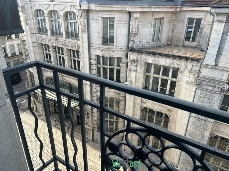 Séjour moderne à Besançon Apartment in Besançon