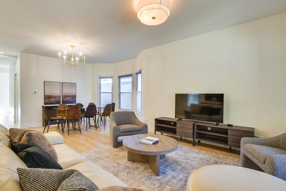 Shop, Dine & Unwind: Oak Park Home w/ Private Yard House in Oak Park