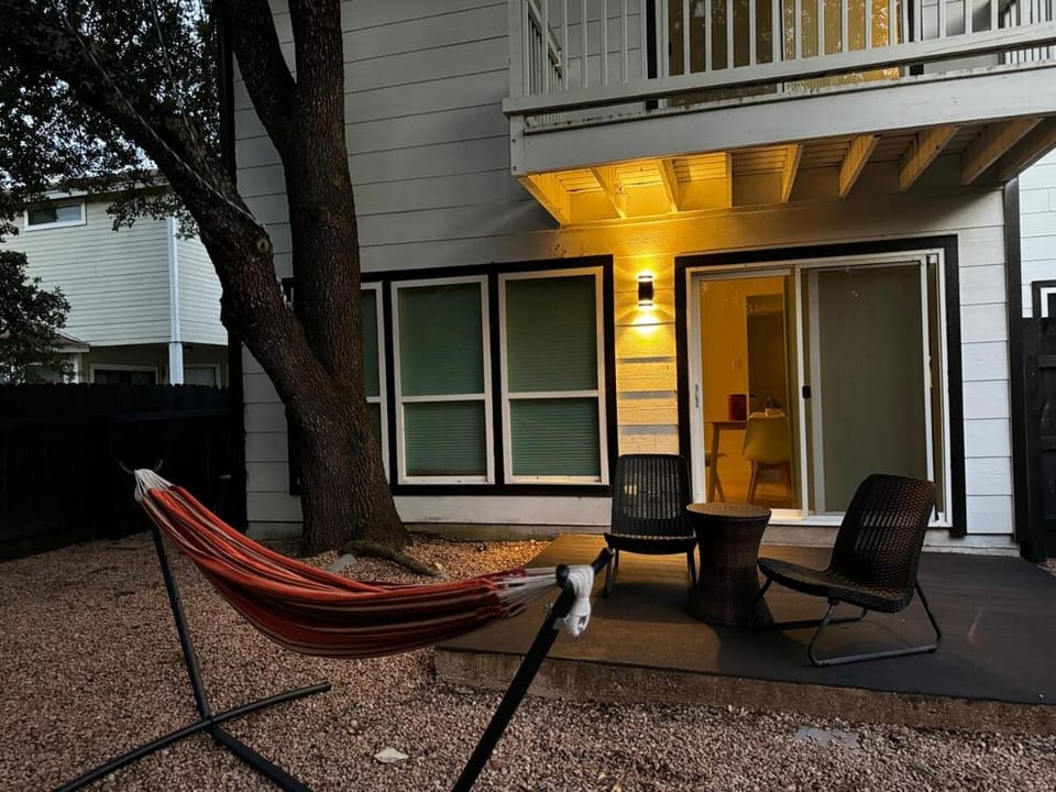 2 King Master with en-suite Bath-Pet Friendly House in Austin