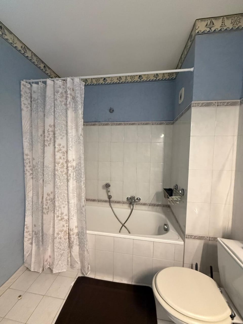 Big, comfortable studio minutes from MC borders Apartment in Monaco