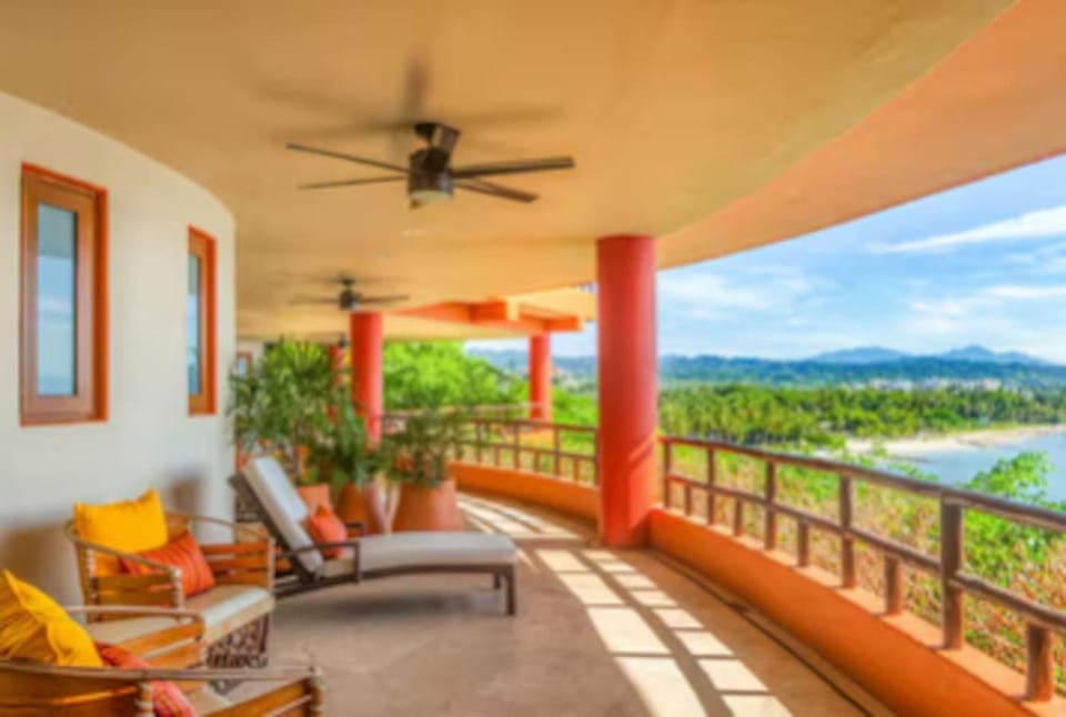 Luxury 7BR Villa | Private Pool & Beach Club House in La Cruz de Huanacaxtle