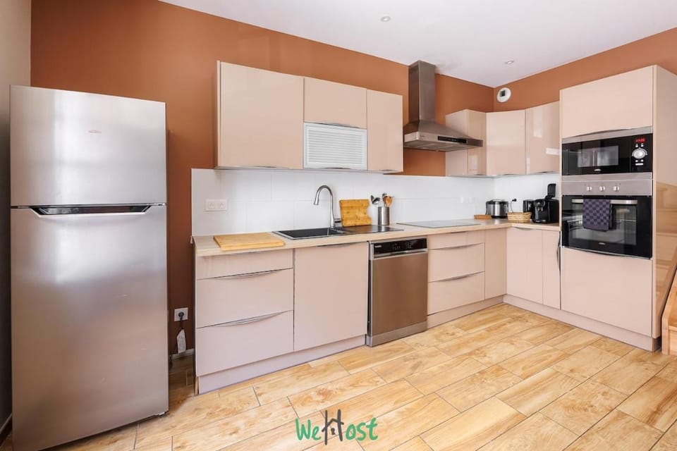 Grand T5 lumineux au cœur de Besançon Apartment in Besançon