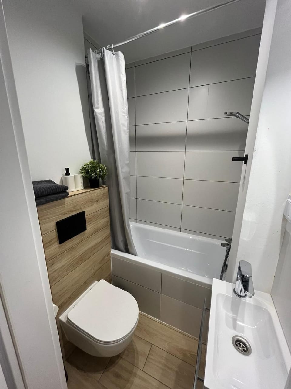 Top CityCenter Modern Nowogrodzka Apartment in Warsaw