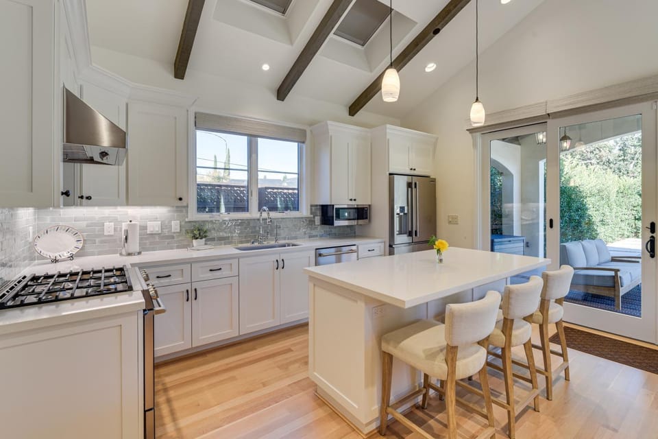 Los Gatos Guest Cottage 2 Mi to Netflix HQ! House in Los Gatos