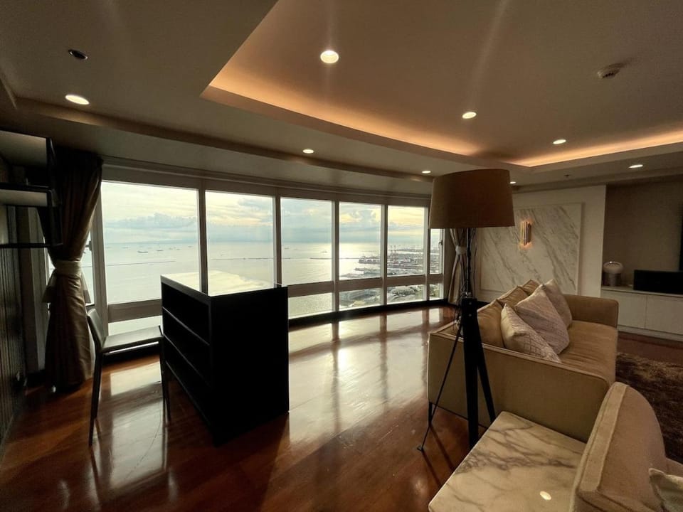 Ultra Luxury 5BR Penthouse in Manila Bay Rizal Park Apartment in Manila City