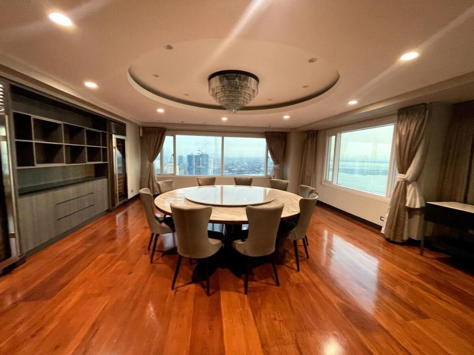 Ultra Luxury 5BR Penthouse in Manila Bay Rizal Park Apartment in Manila City