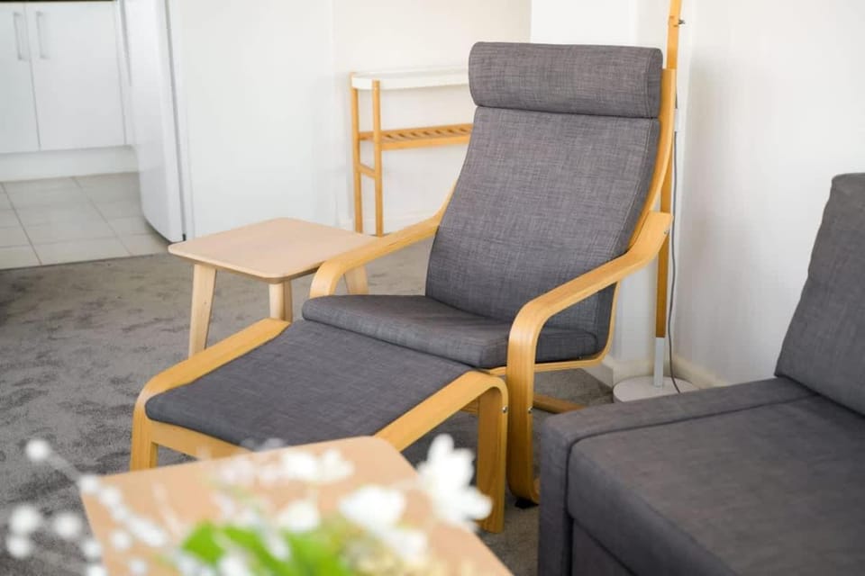 Brightly Renovated St Kilda Apt with Sea Views Apartment in Saint Kilda