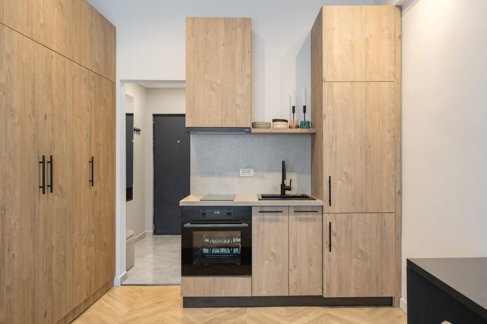 Kitchen or kitchenette, oven, pet friendly, stove