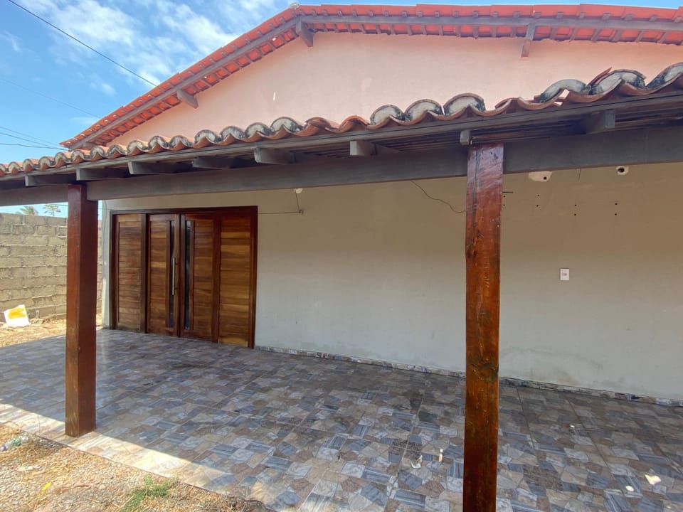 Property building, Facade/entrance, Day