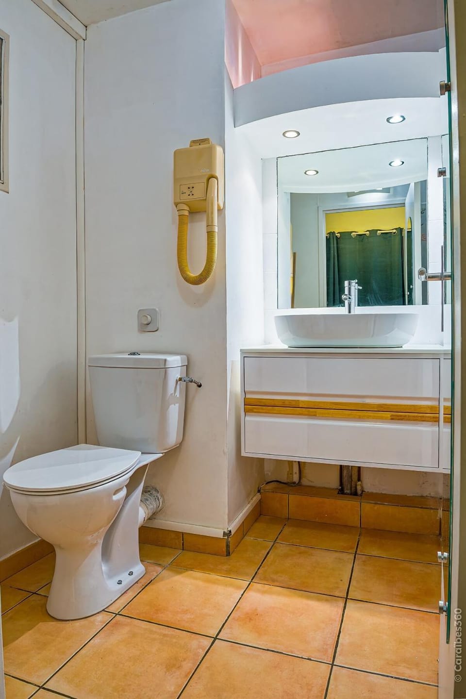 Bathroom, bidet