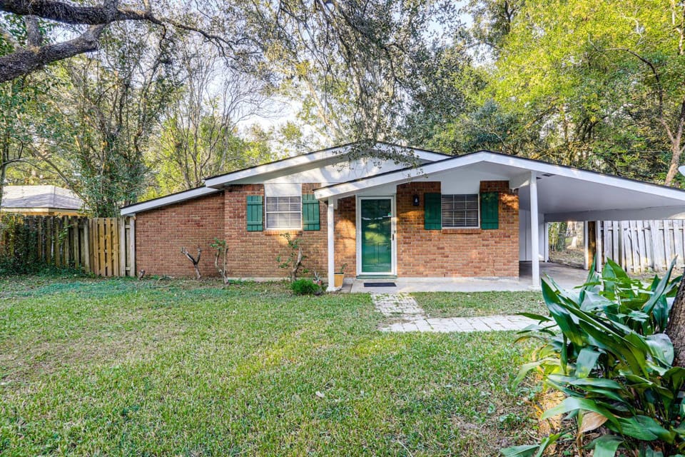 Eacy Access to LSU & Dtwn: Baton Rouge Retreat House in Baton Rouge