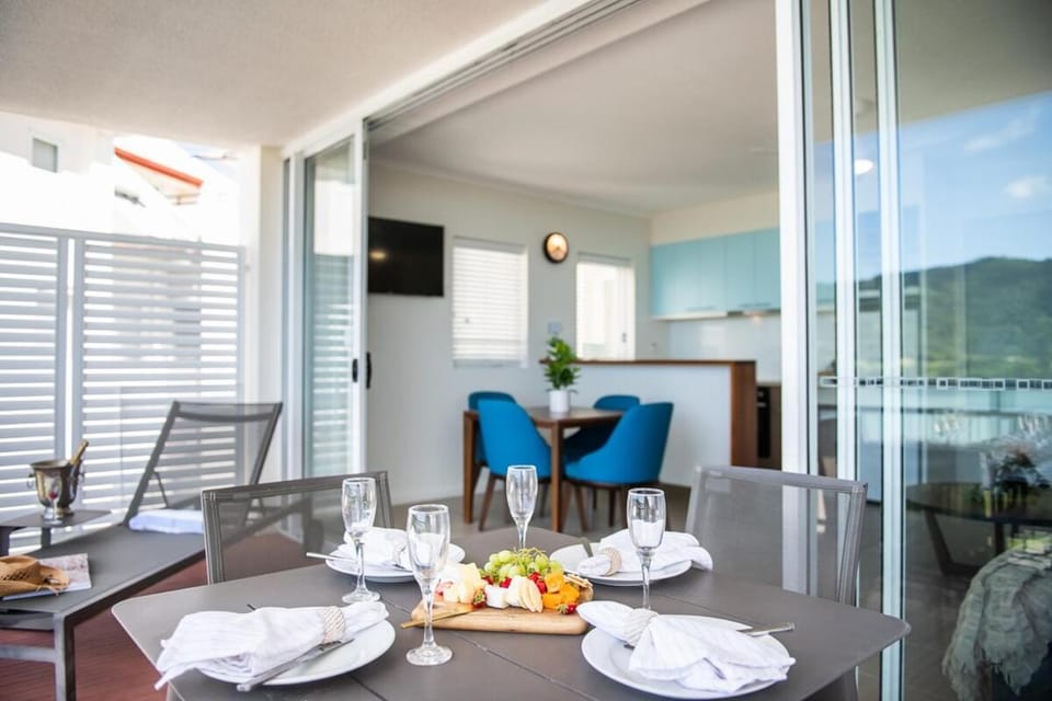 Port Views On Airlie 2 Bedroom Apartment in Airlie Beach
