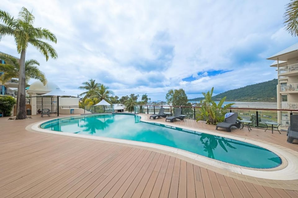 Port Views On Airlie 2 Bedroom Apartment in Airlie Beach