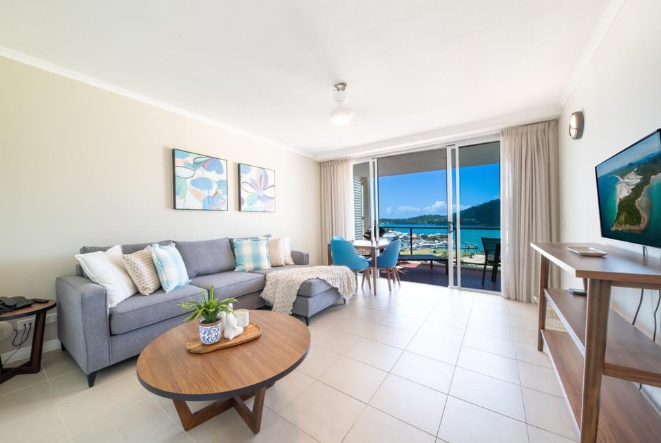 Port Views On Airlie 1 Bedroom Apartment in Airlie Beach