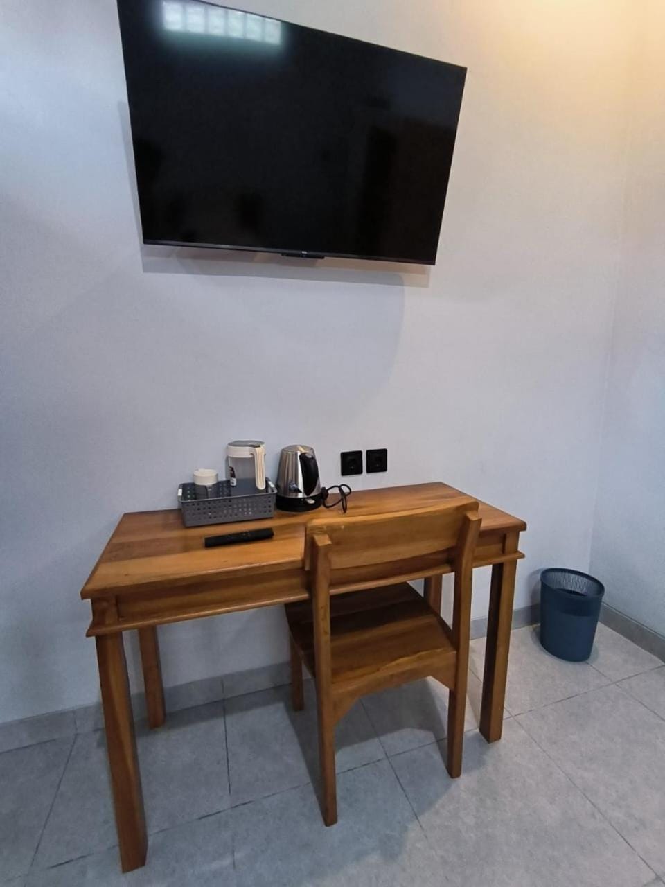 Property building, TV and multimedia, Area and facilities