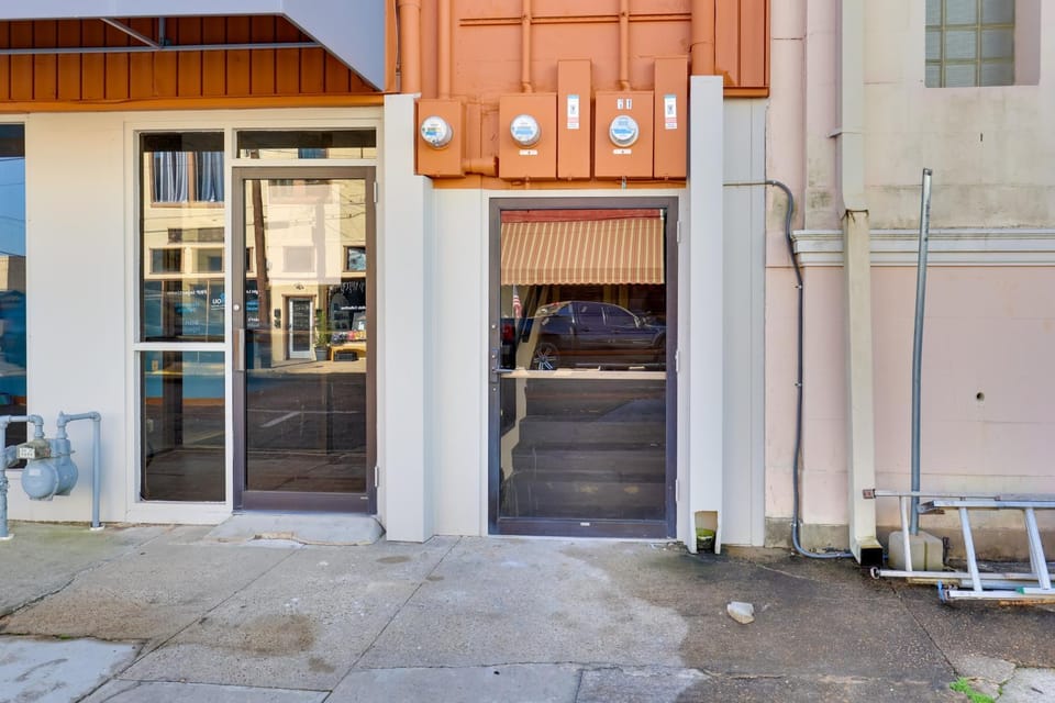Walk to Museums! Historic Downtown Marshall Apt Apartment in Marshall