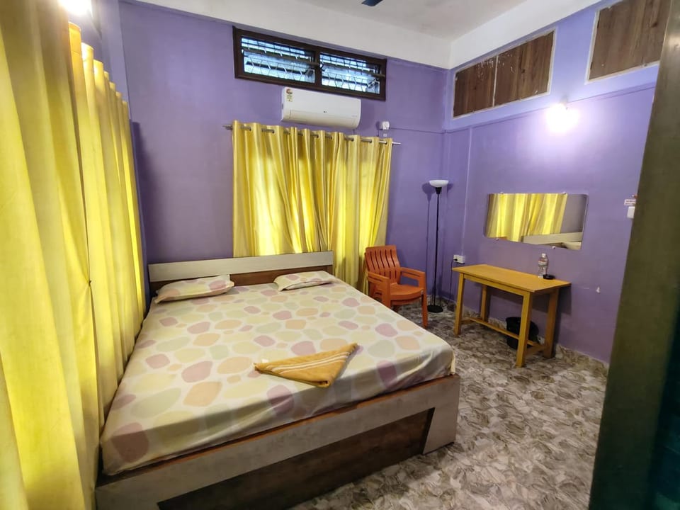 The purple stay Nature lodge in India