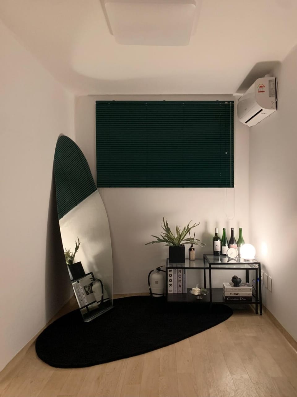 Living room, Seating area, air conditioner