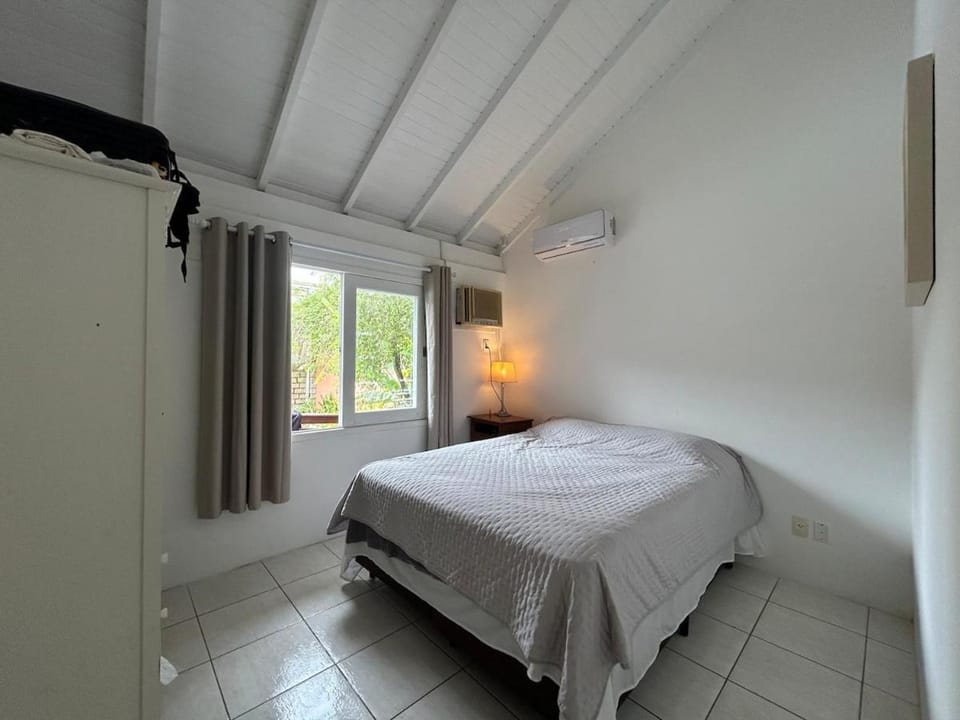 Casa 250m2 Condomínio em Frente a Praia House in Florianopolis