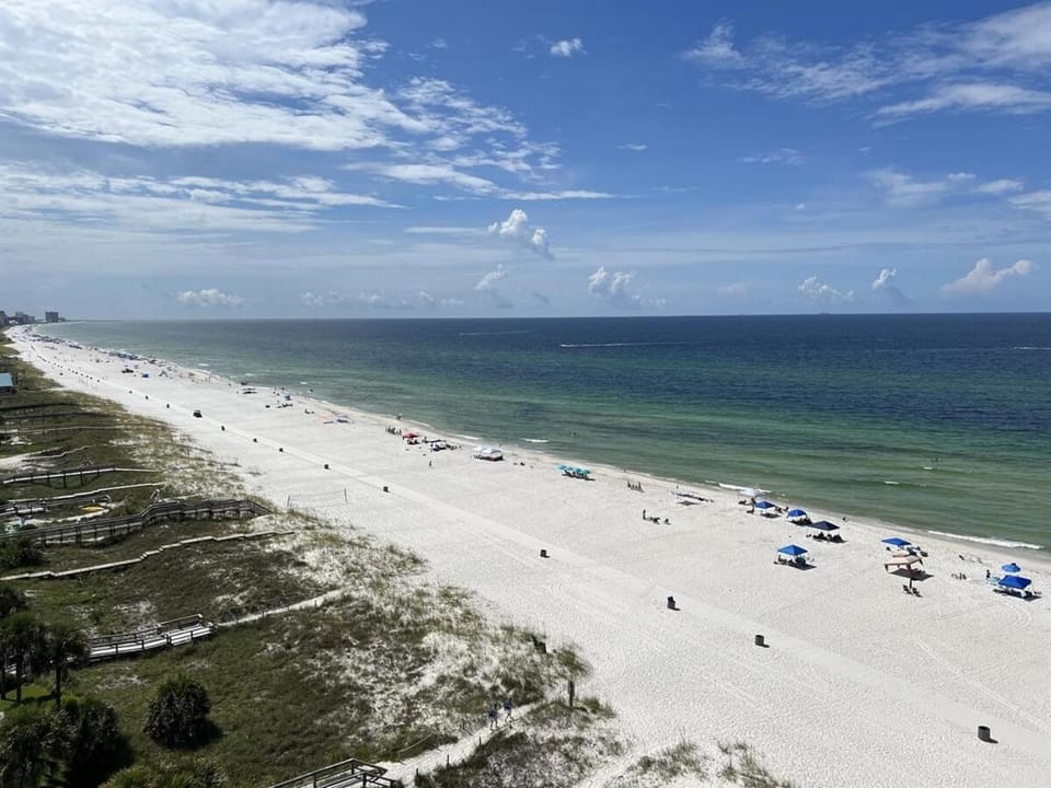 Amazing View Beach Front King Bed Apartment in Panama City Beach