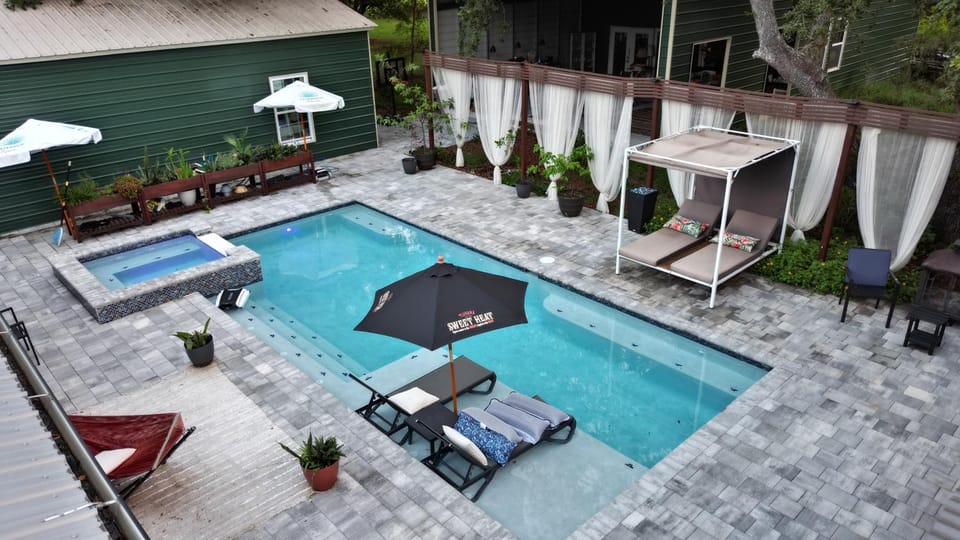 Patio, Pool view, Swimming pool, sunbed