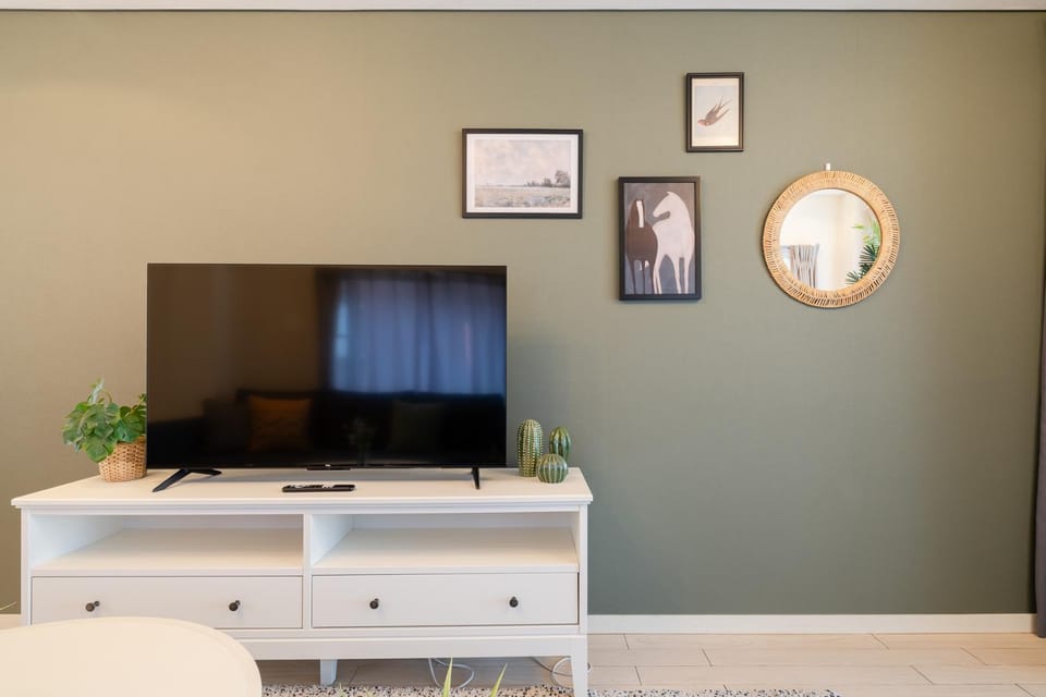 TV and multimedia, Living room