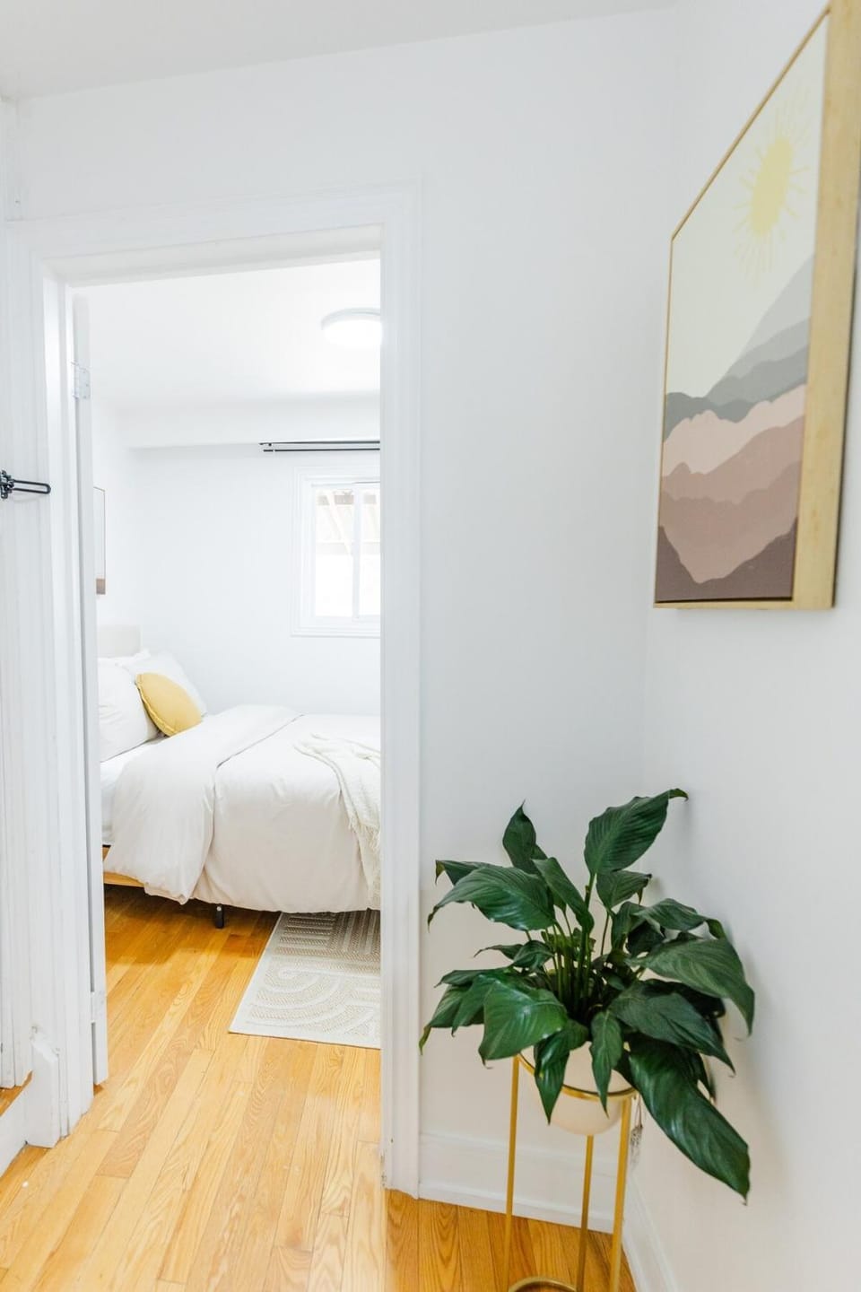 Private 2-BR Suite w Patio Apartment in Mississauga