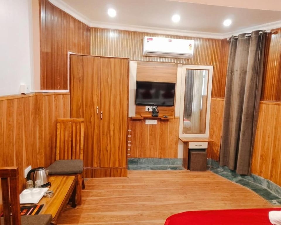 Varuni Gd Hotel Mcleodganj Hotel in Punjab, India