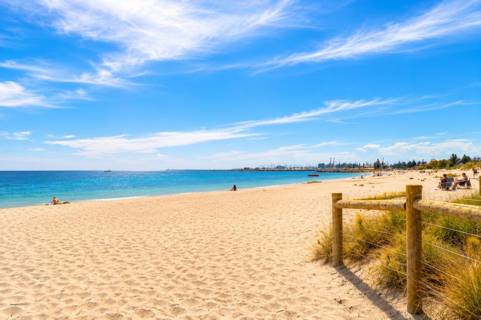 South Beach Sands - close to the beach Apartment in Perth