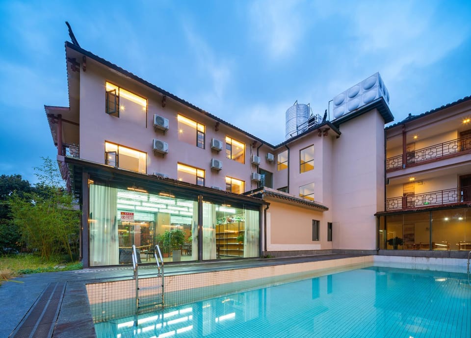Pool view, Swimming pool