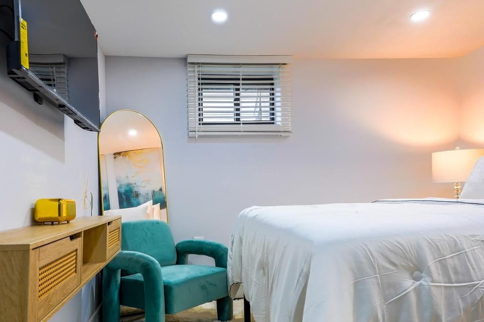 The Hideaway Suite Bed and Breakfast in Queens Village