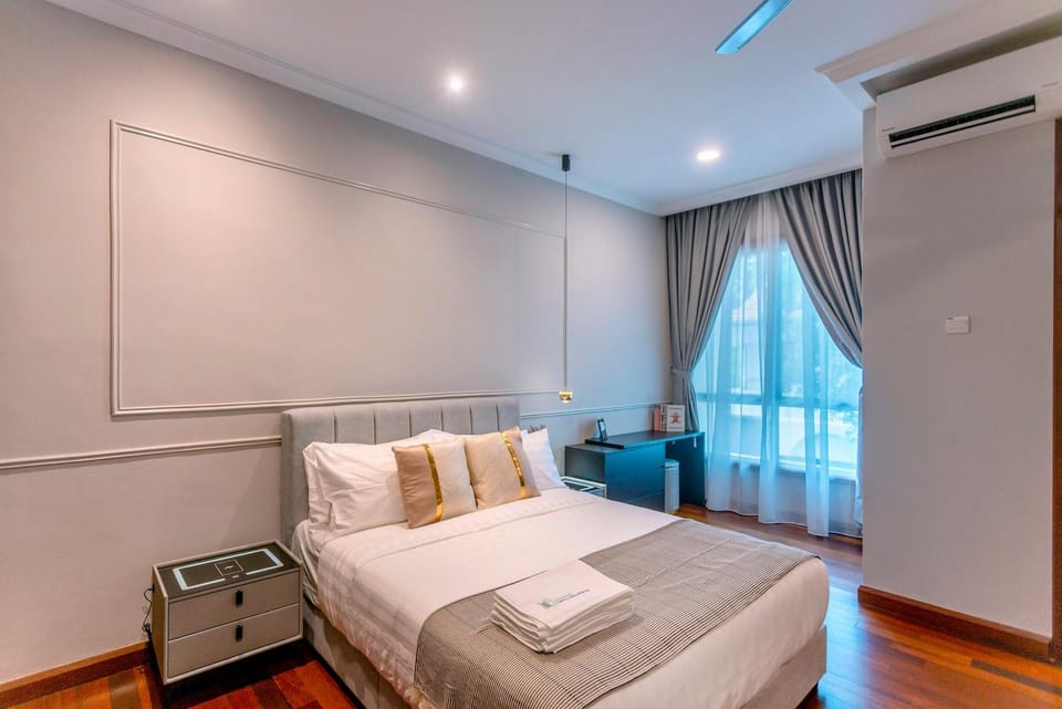 Bed, Bedroom, towels, air conditioner