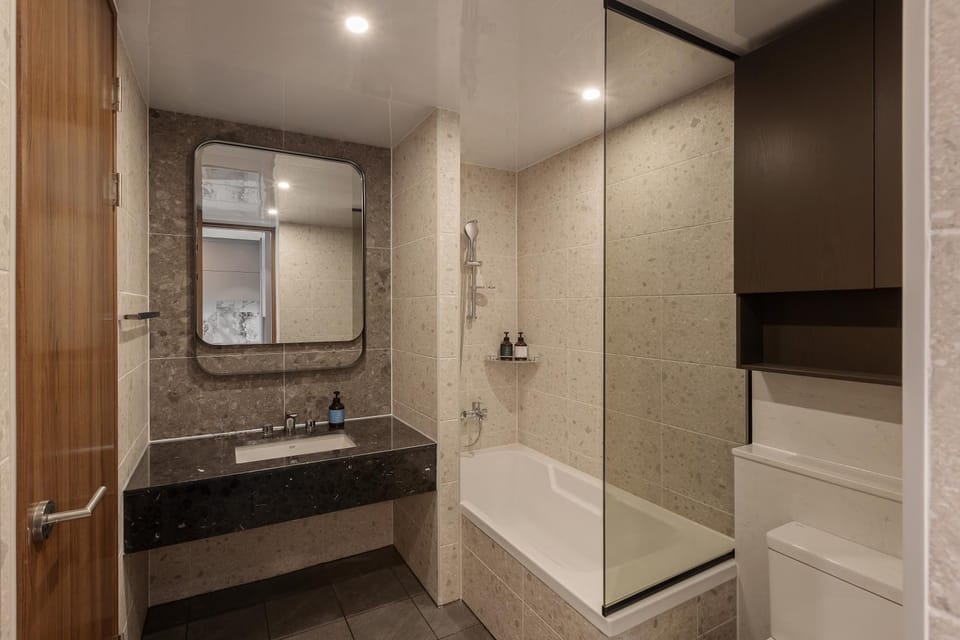 Bathroom, Bath