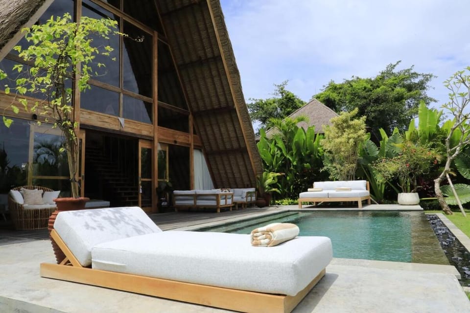 The Sawah Lodge, Seseh-Bali Villa in Mengwi