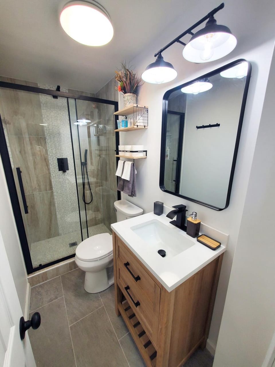 Allentown Center Suite on a Hill! Apartment in Allentown