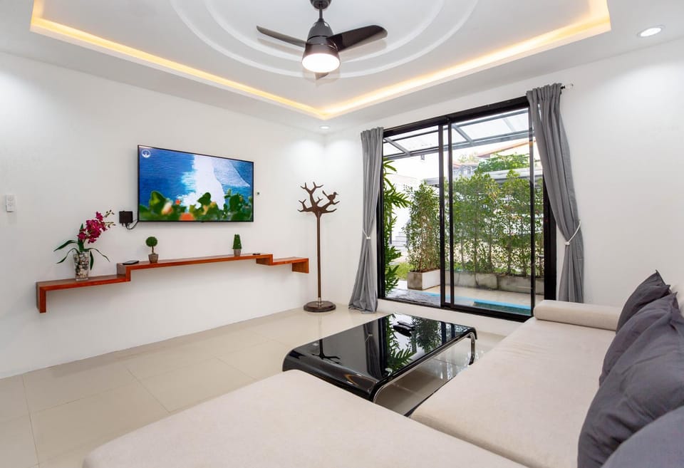 Living room, Photo of the whole room, Seating area