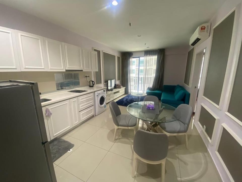 Unit for 3-4 adult Apartment in Selangor, Malaysia