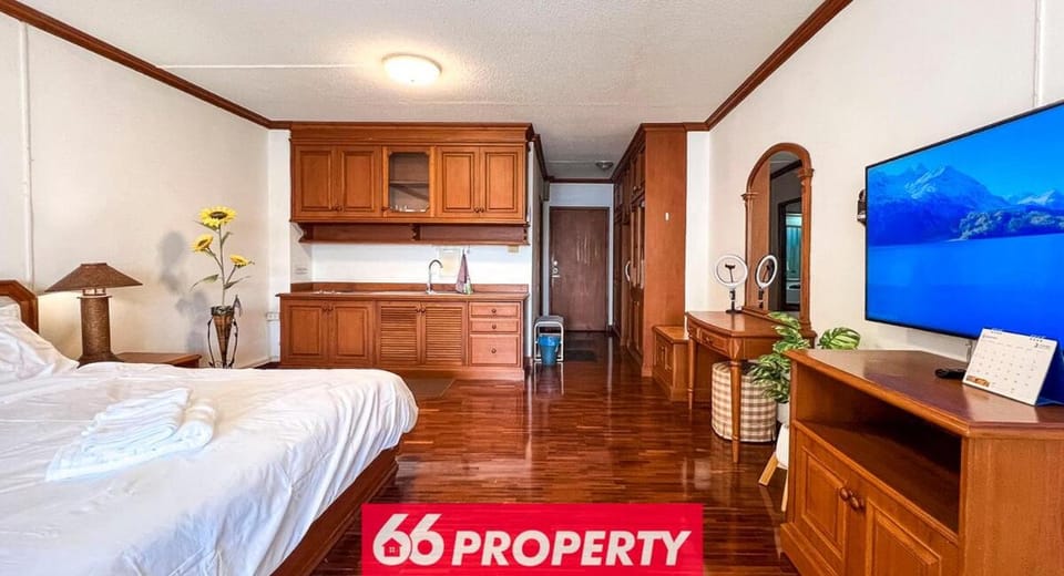 Apartment with Balcony and Views Walk Maya Nimman Apartment in Chiang Mai