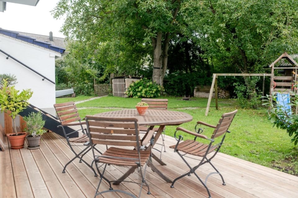 Garden, Dining area